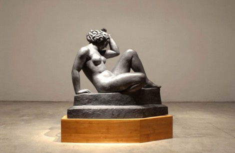 Aristide Maillol, La Montagne (The Mountain), 1937 Bronze  193 x 212 x103 cm 193 x 212 x 103 cm Private collection