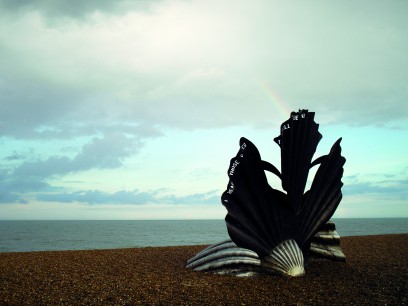 Maggi Hambling, Scallop (2003). Aldeburgh beach, Suffolk. stainless steel, 13.5 × 16 × 14 feet.