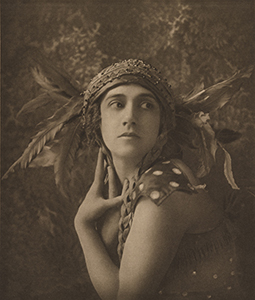 EO Hoppé L'Oiseau de Feu – Madame Thamar Karsavina 1913 plate 1 from Studies from the Russian Ballet