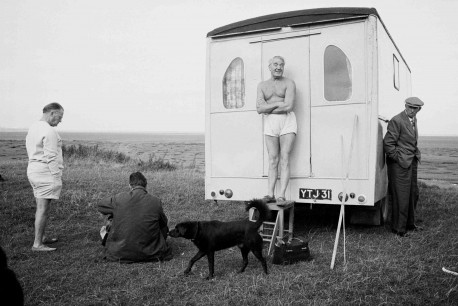 Location unknown, possibly Morcambe, 1967–8 by Tony Ray-Jones © National Media Museum